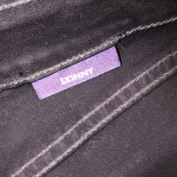 NYDJ size 6 black reptile print skinny jeans - Picture 7 of 10